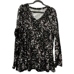 Lane Bryant Size 22/24 black ditsy floral v neck long sleeve tunic top